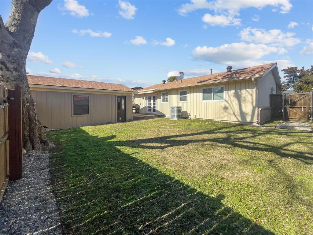 924 Meadow Mead Drive Property Photo 17