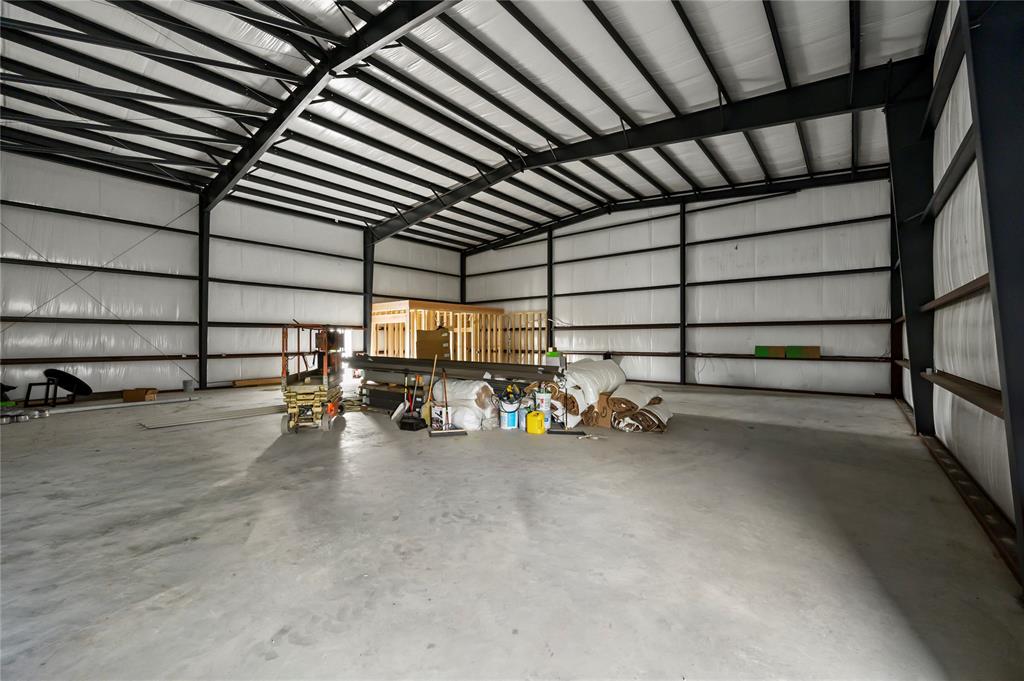 9404 Beagle Lane Property Photo 6