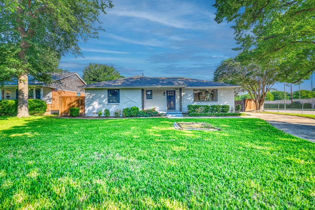 2305 Fenestra Drive Property Photo 1