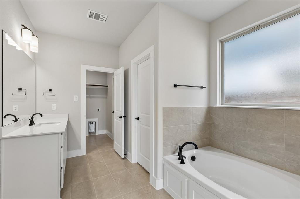 2259 Railhead Trail Property Photo 17