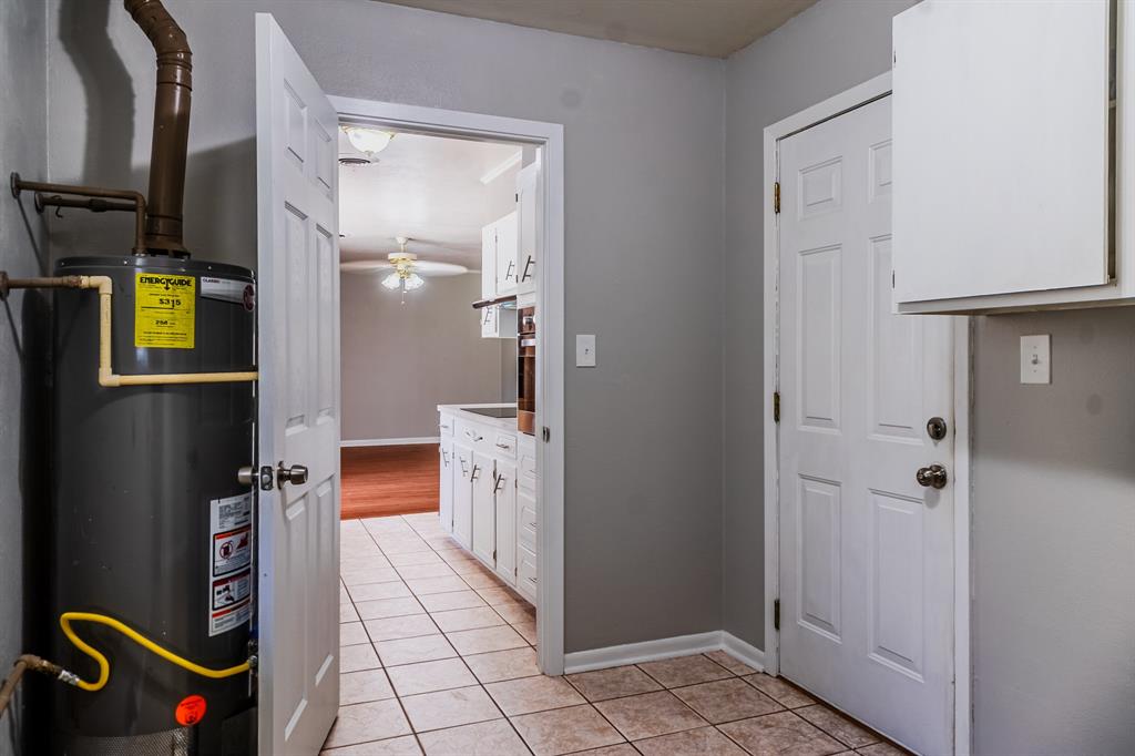 2150 Waymon Street Property Photo 12