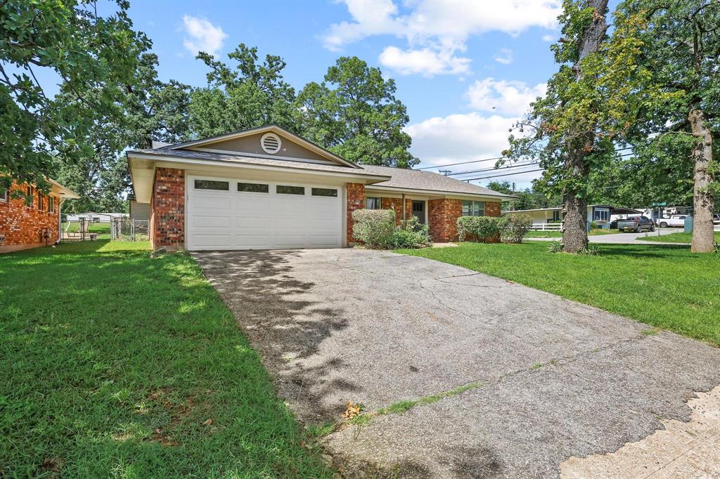 1301 Crestview Drive Property Photo 1