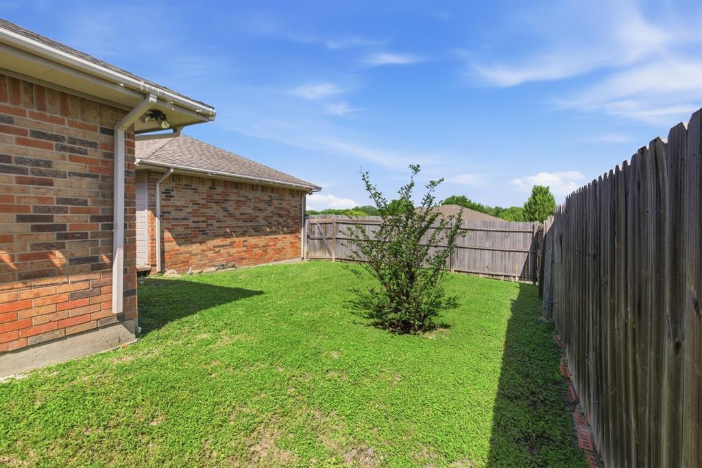 119 Larchbrook Drive Property Photo 23