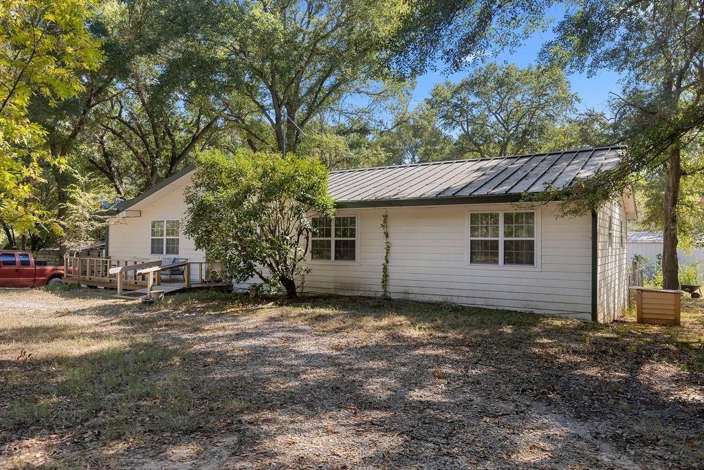 3224 County Road 2225 Property Photo 4