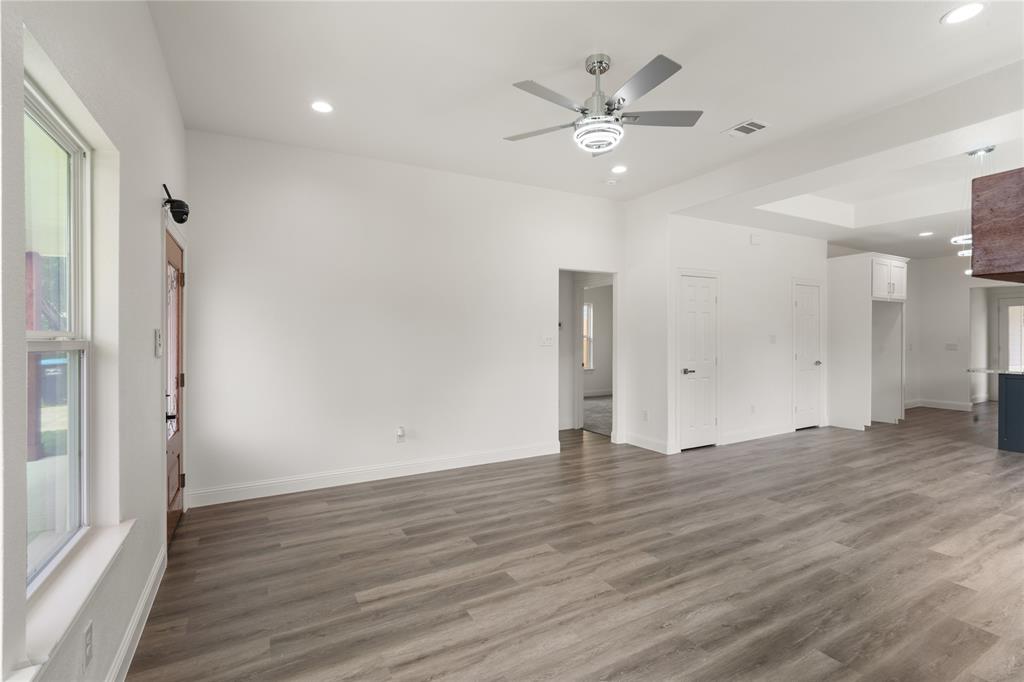 1015 Stella Street Property Photo 16