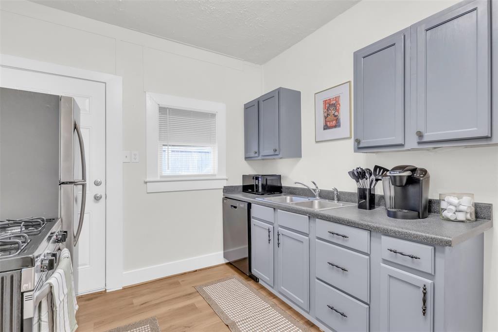 4121 Junius Street 4123 Property Photo 1
