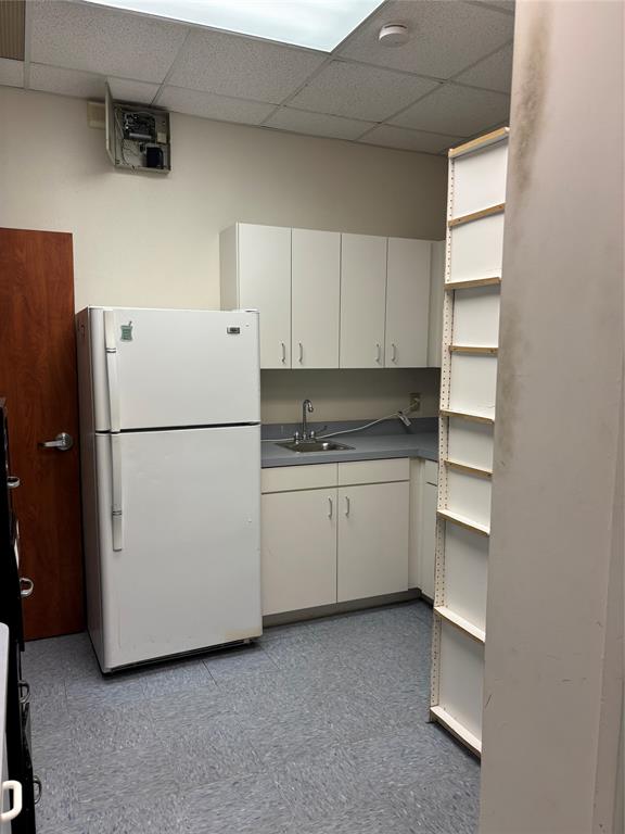 820 N Zang Boulevard Property Photo 11