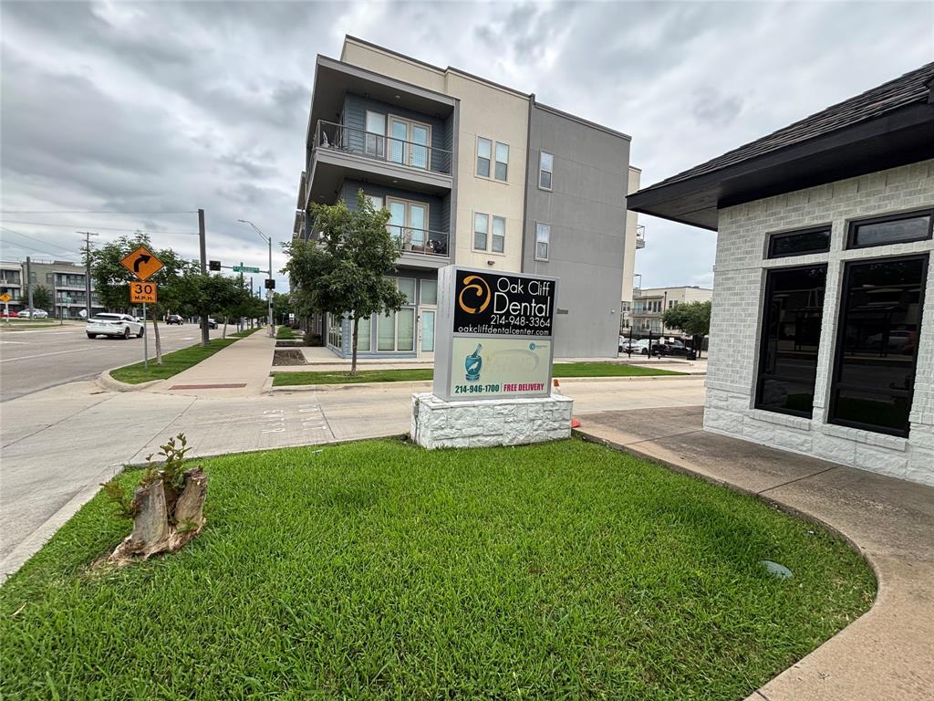820 N Zang Boulevard Property Photo 24