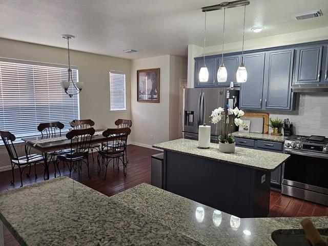 215 Lairds Drive Property Photo 3