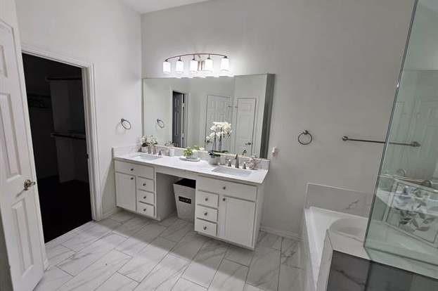 215 Lairds Drive Property Photo 12