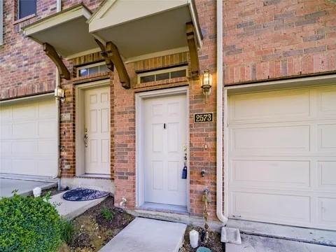 2573 Jacobson Drive Property Photo 3