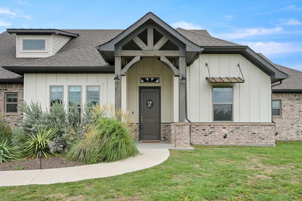 948 Silverleaf Drive Property Photo 1