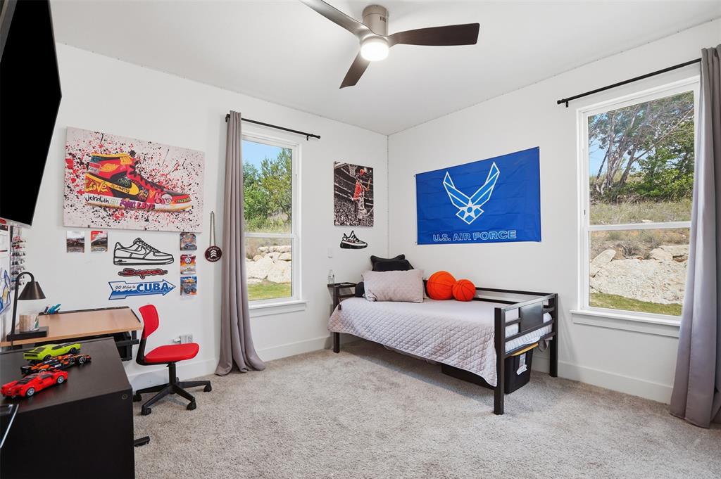 1000 Sweeney Way Property Photo 15