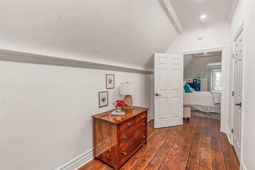 120 Carondelet Court Property Photo 31