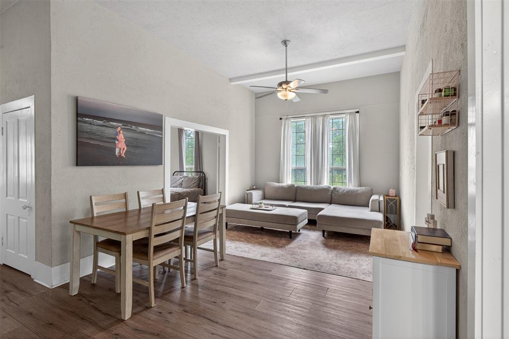107 S Washington Street Property Photo 2