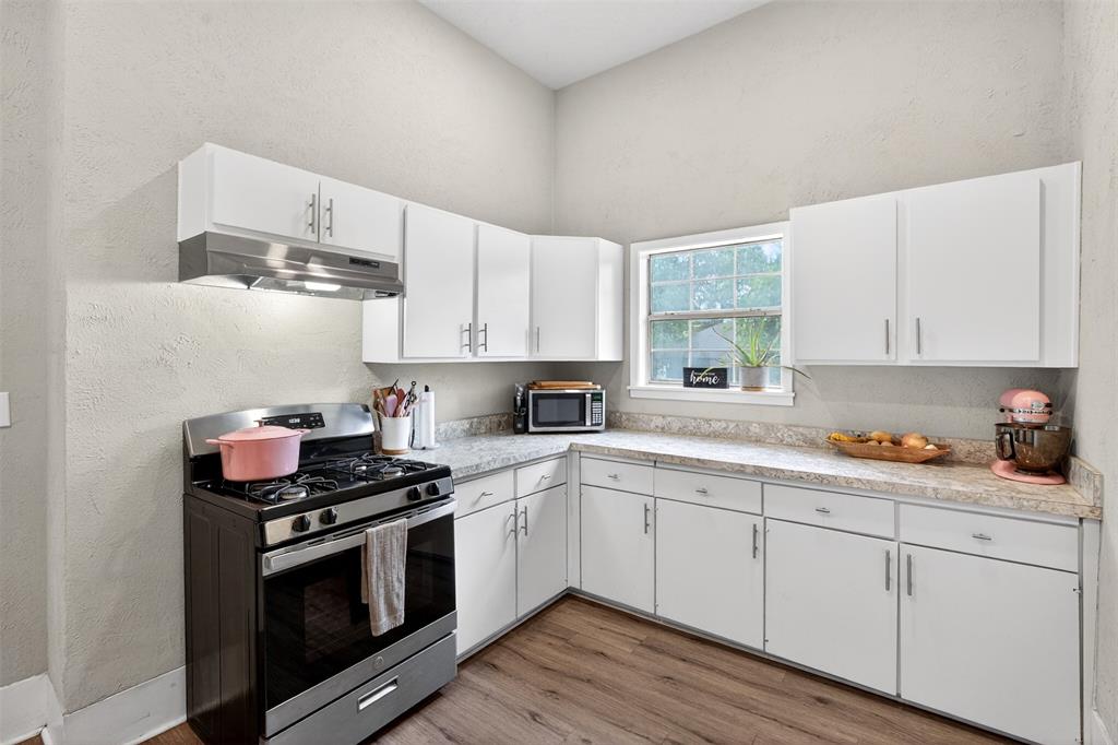 107 S Washington Street Property Photo 3