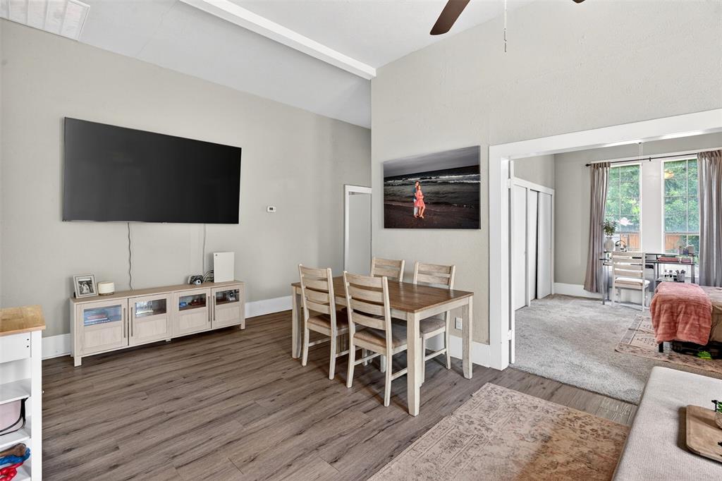 107 S Washington Street Property Photo 6