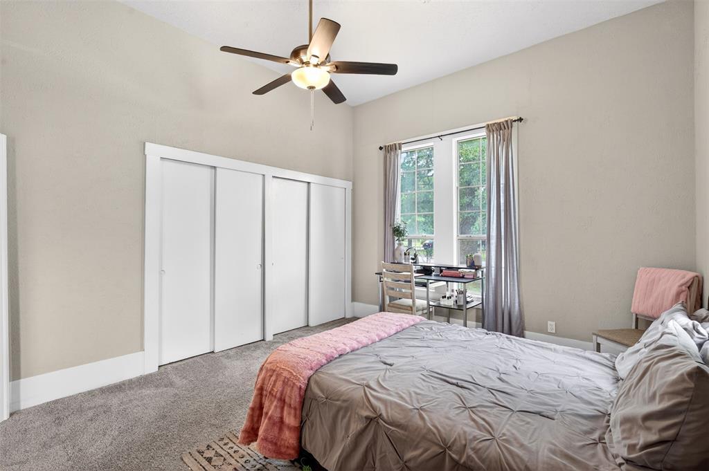 107 S Washington Street Property Photo 16