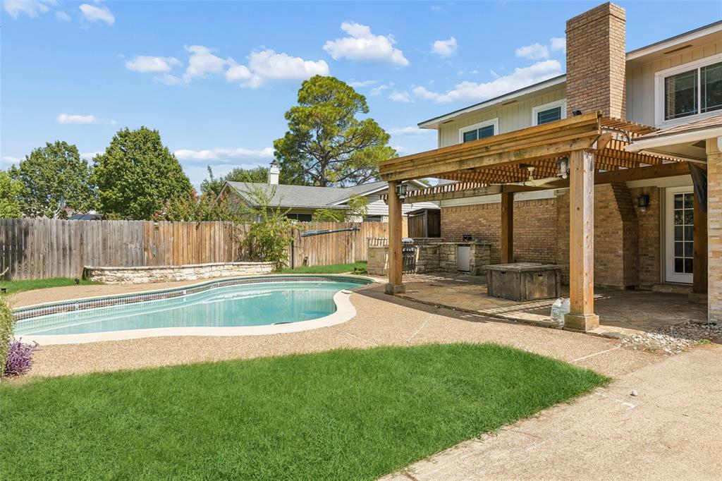 1303 Berkeley Drive Property Photo 1