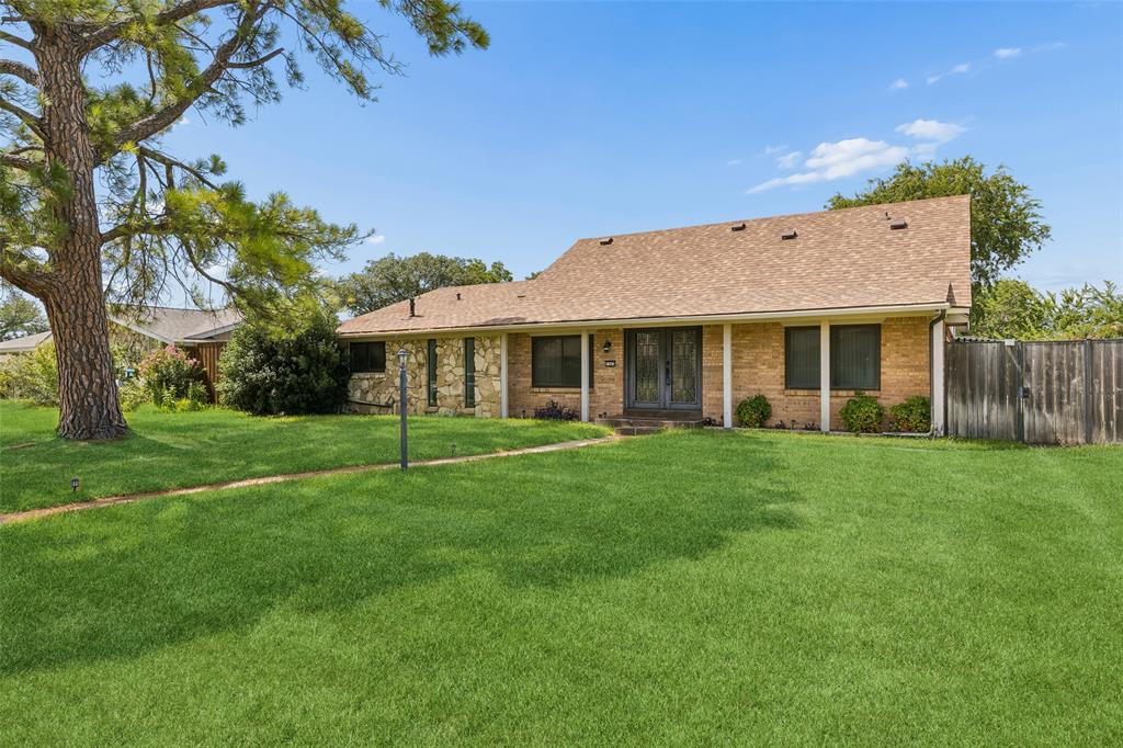 1303 Berkeley Drive Property Photo 1