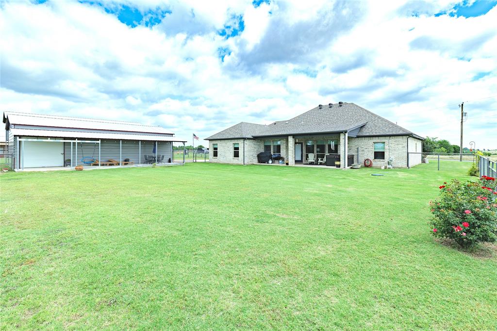 2250 County Road 2360 Property Photo 28