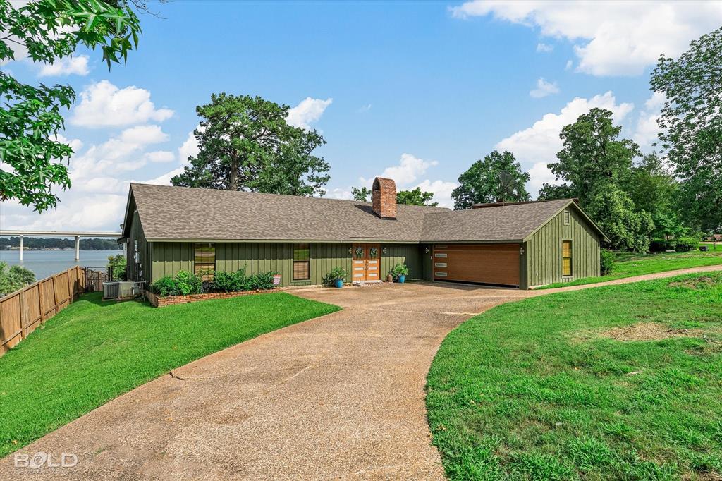 1821 Willow Point Drive Property Photo 2