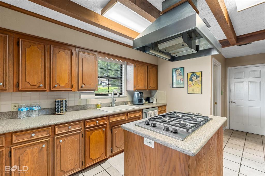 1821 Willow Point Drive Property Photo 17