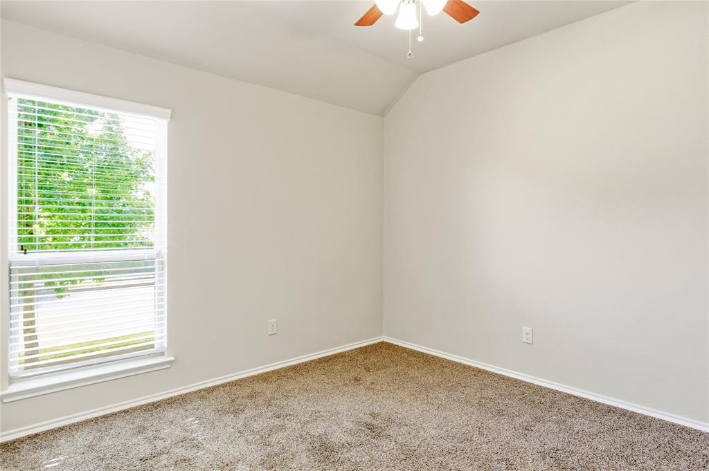 945 Lake Woodland Drive Property Photo 8