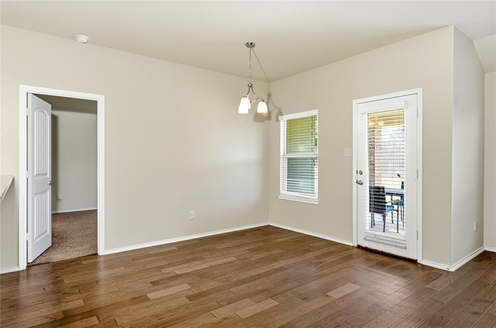 945 Lake Woodland Drive Property Photo 19