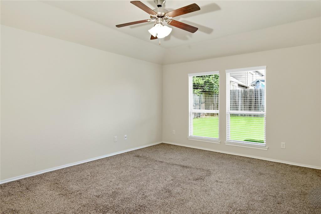 945 Lake Woodland Drive Property Photo 25