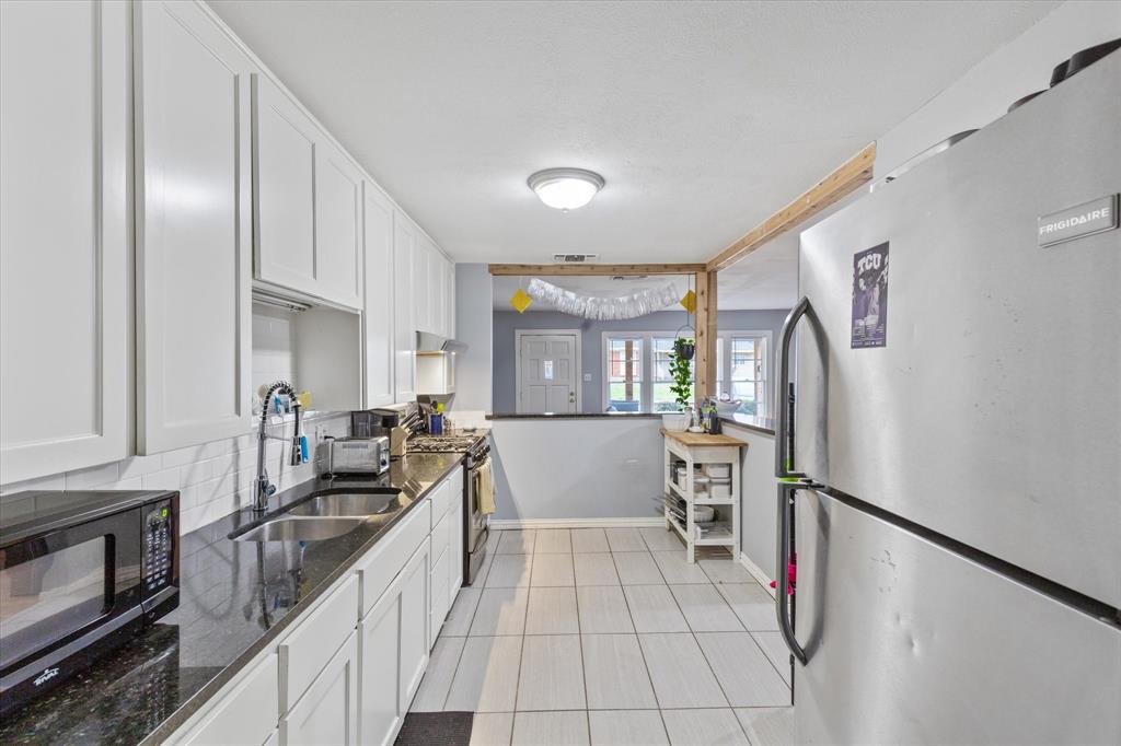4228 Winfield Avenue Property Photo 9
