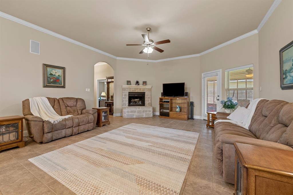 1204 Cutler Street Property Photo 3