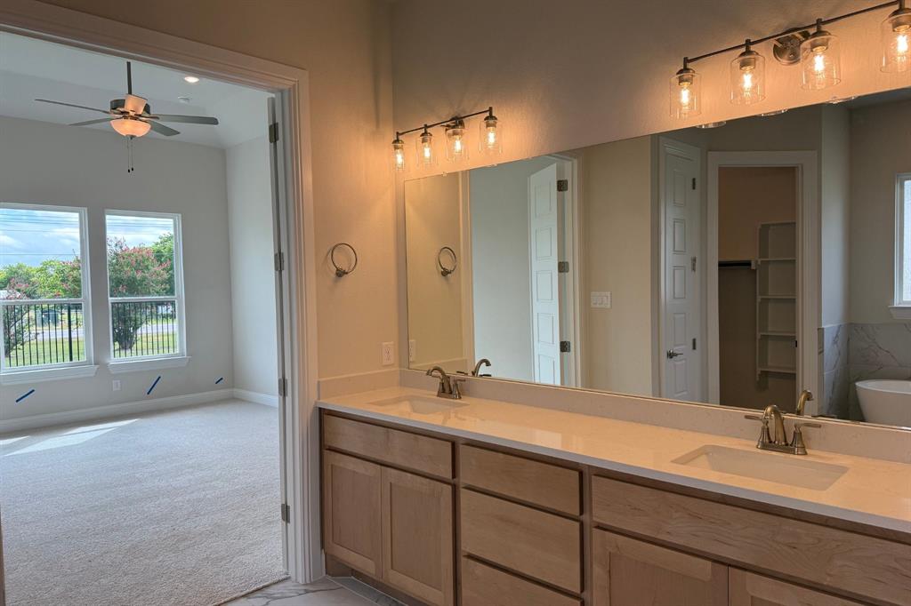 9825 Palermo Lane Property Photo 8