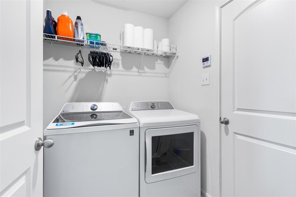 932 American Flyer Boulevard Property Photo 15