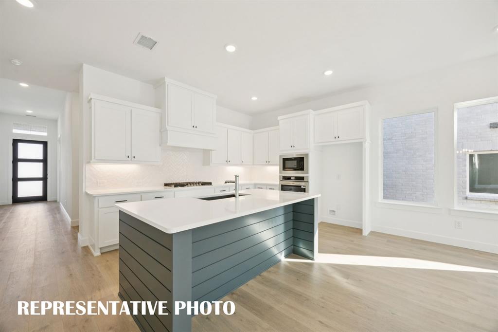 2300 Wispy Lane Property Photo 4