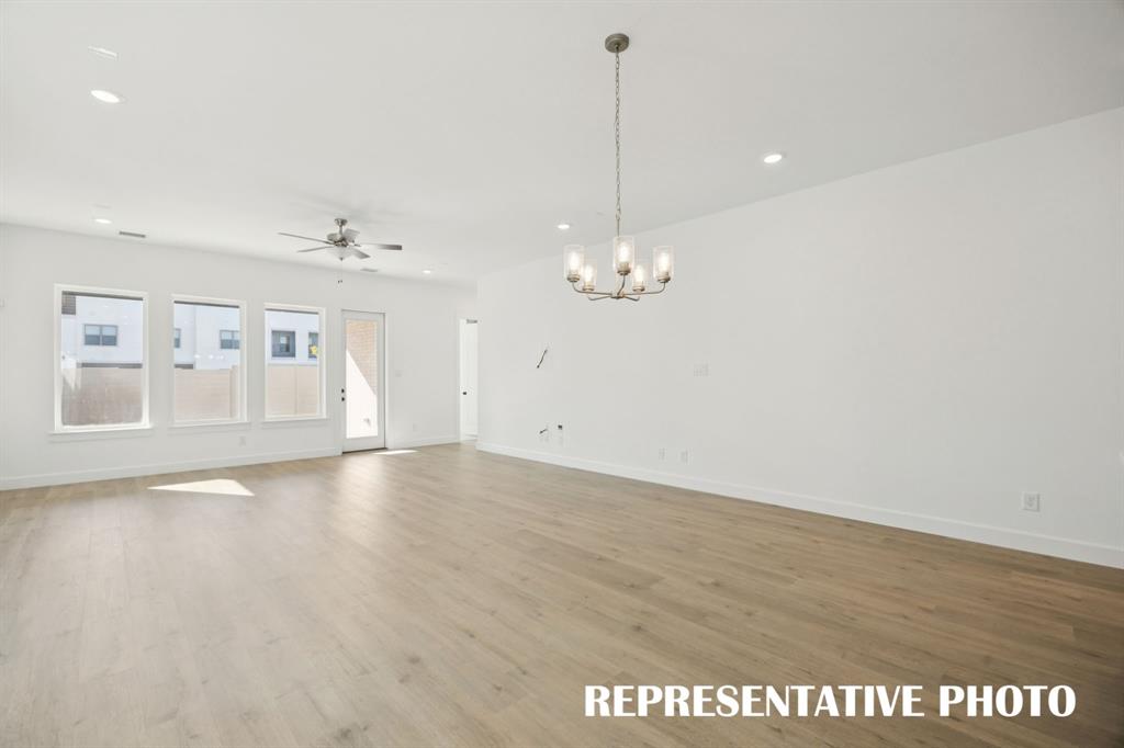 2300 Wispy Lane Property Photo 7