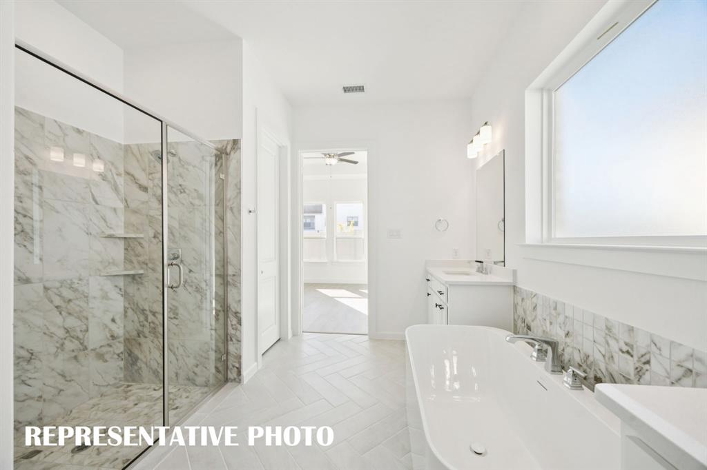 2300 Wispy Lane Property Photo 11