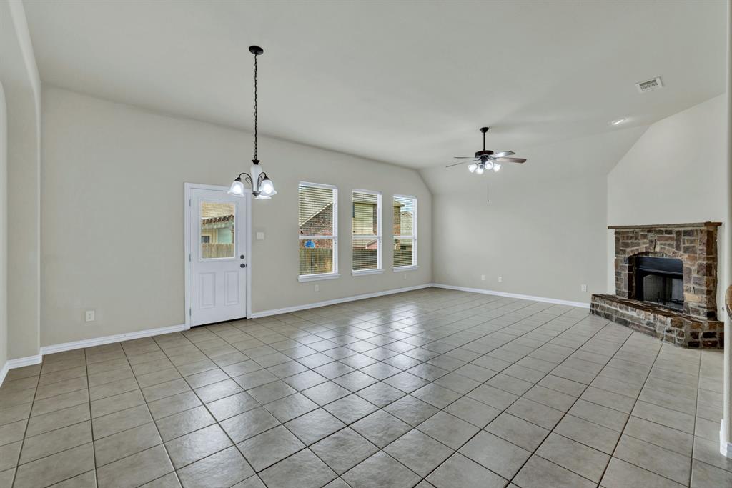 729 Red Elm Lane Property Photo 10