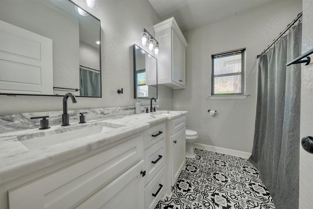 12121 Oak Grove Drive Property Photo 32
