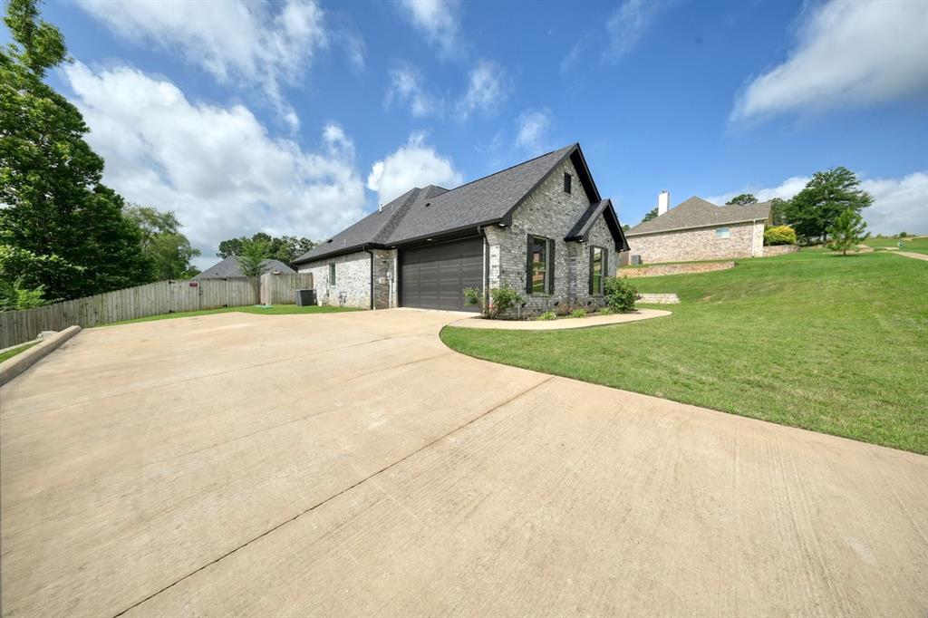 12121 Oak Grove Drive Property Photo 39