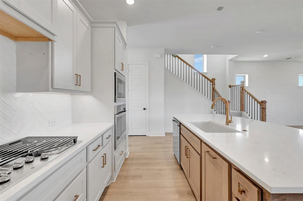 2224 Rolling Oaks Drive Property Photo 11