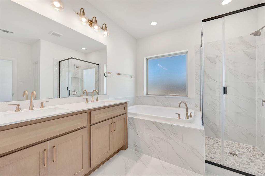 2224 Rolling Oaks Drive Property Photo 18