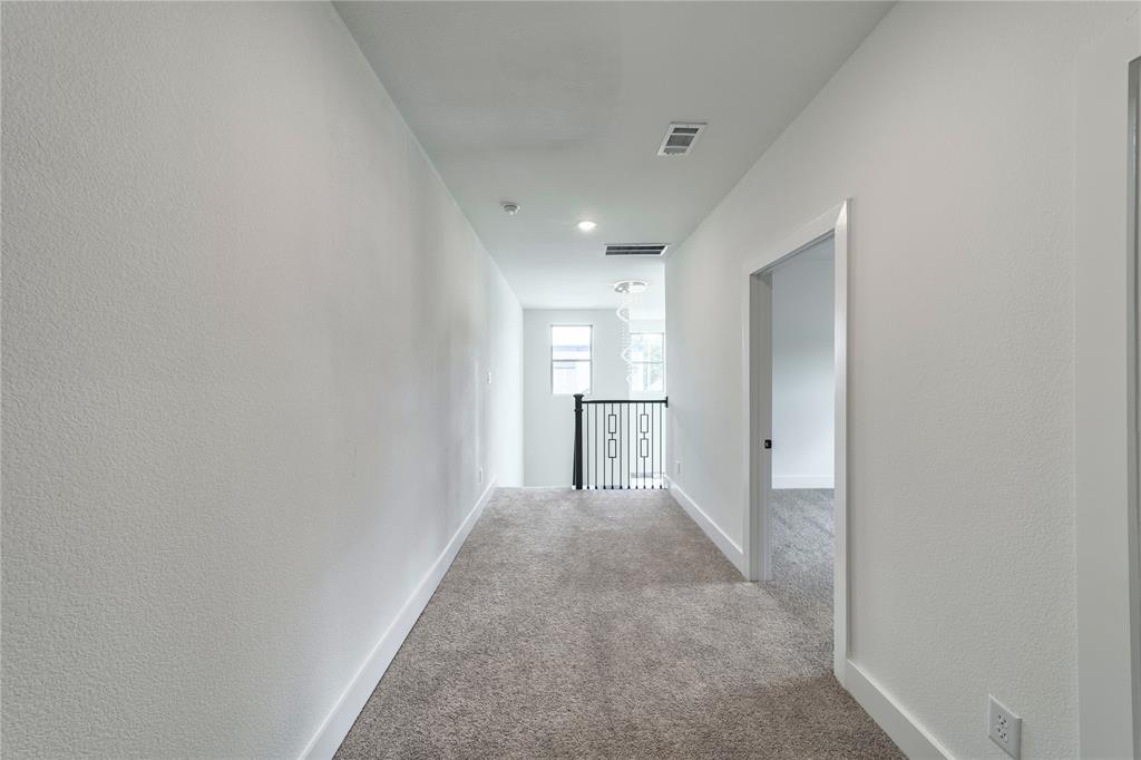 1426 Evans Avenue Property Photo 17