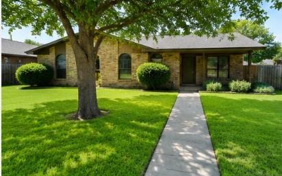 2117 Wellington Drive Property Photo 2
