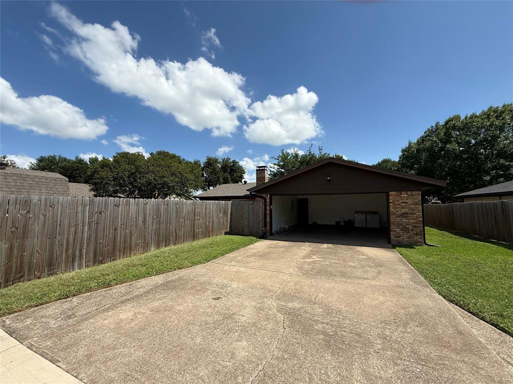 2117 Wellington Drive Property Photo 15
