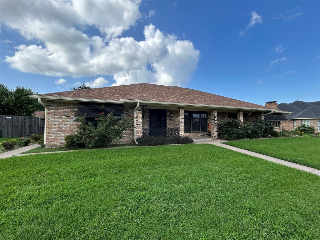 122 Cedar Springs Boulevard Property Photo 3