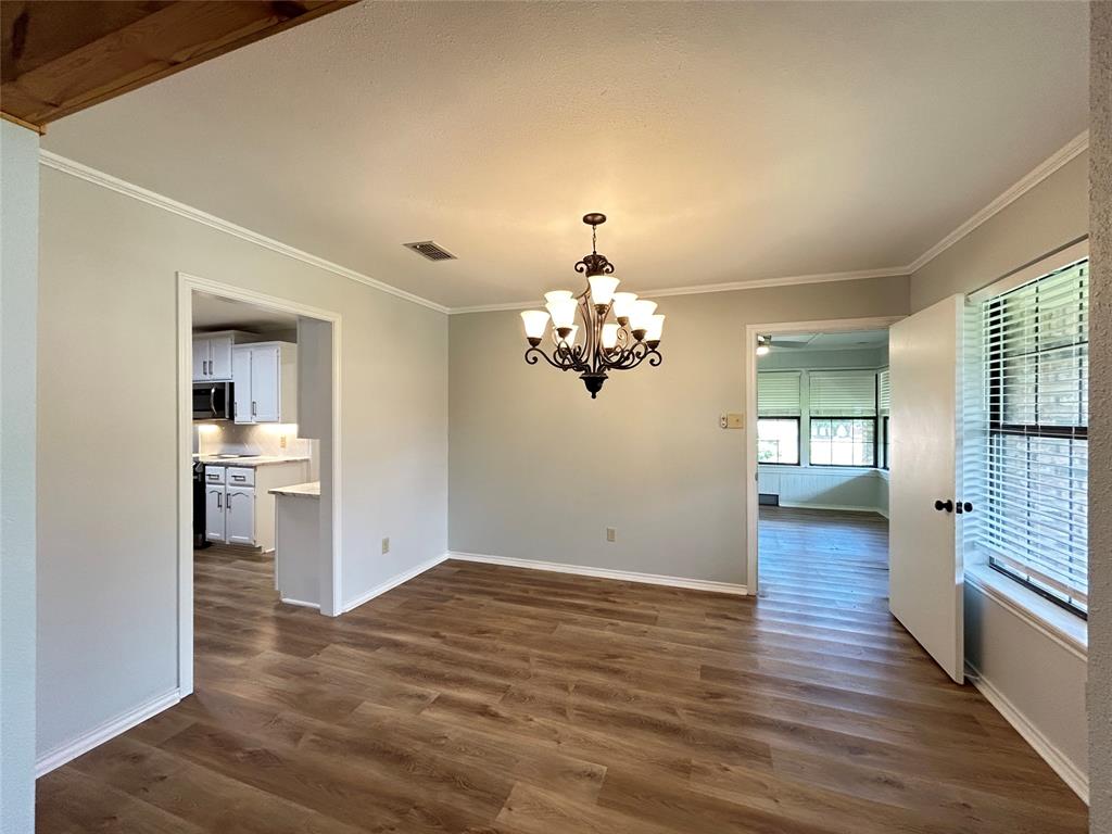 122 Cedar Springs Boulevard Property Photo 6
