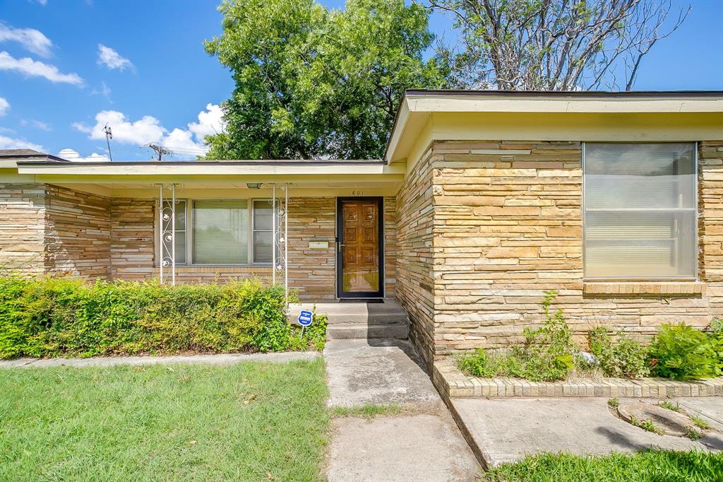 601 Perry Drive Property Photo 4