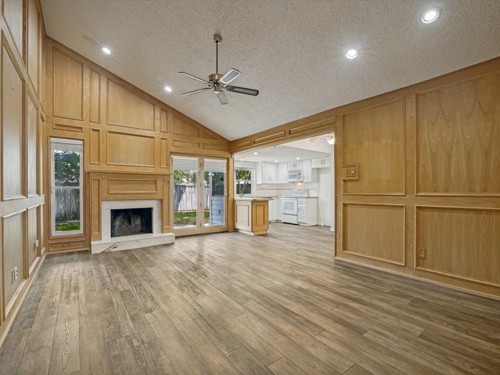 4504 Palos Verdes Drive Property Photo 6