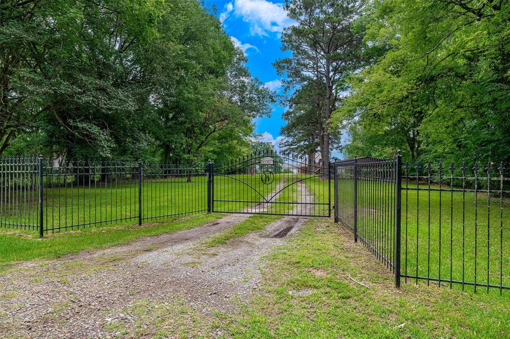 10307 Pirogue Road